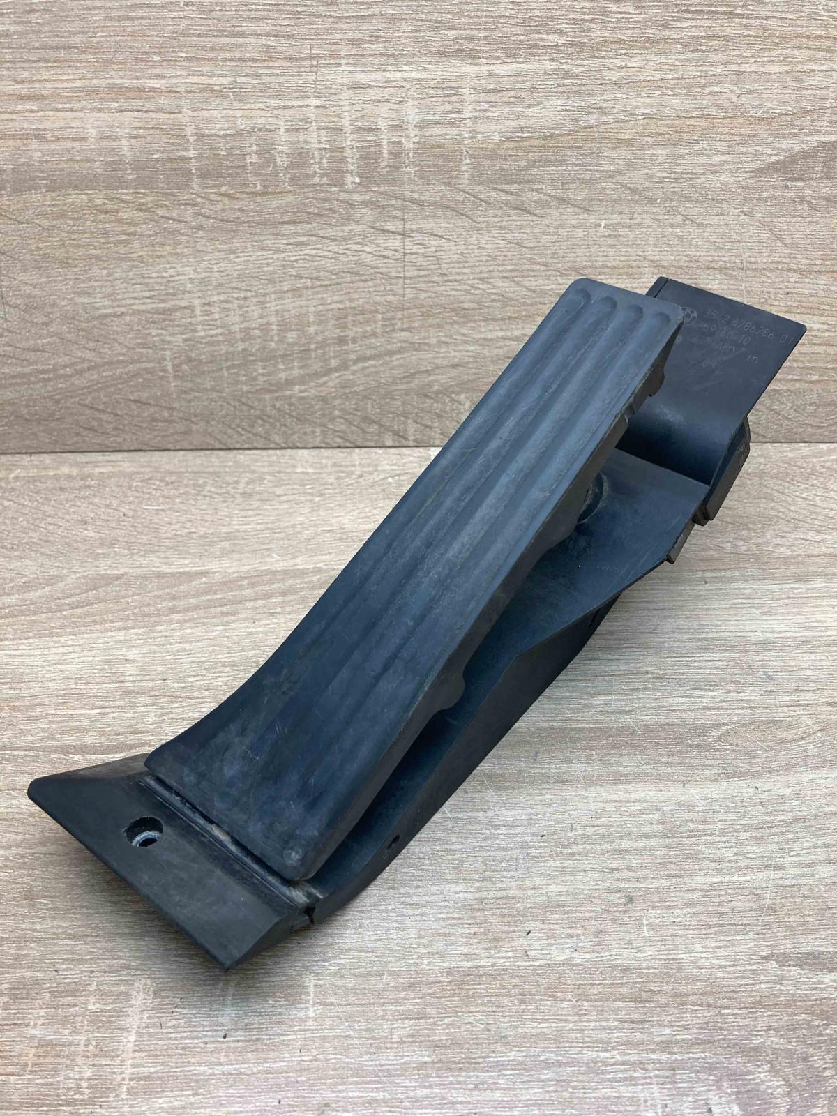6786286 259160 10  Accelerator throttle pedal BMW 5 E60 E61