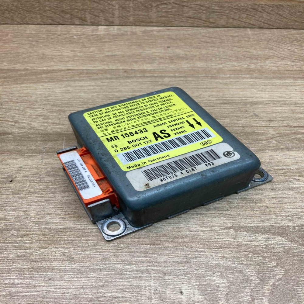MR158433 0285001127  Airbag control unit/module Mitsubishi Carisma