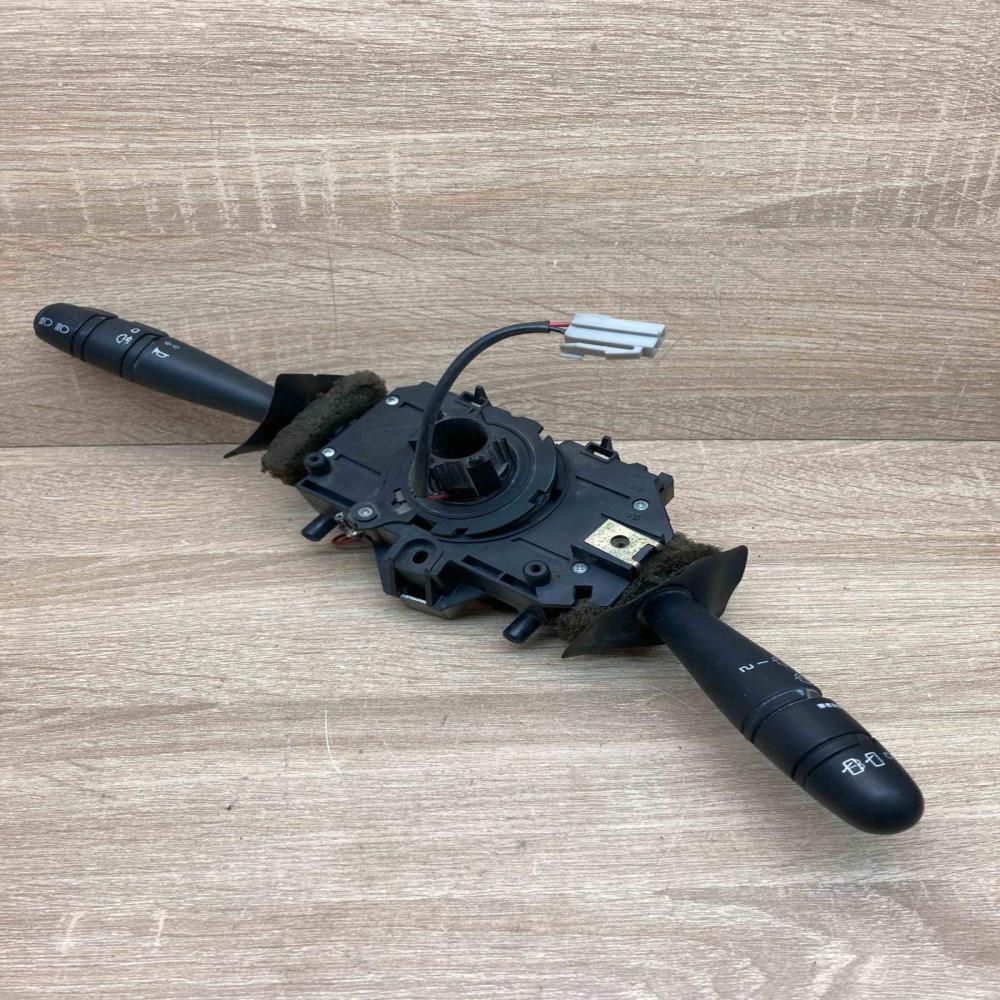 7700411790 54034376  Wiper turn signal indicator stalk/switch Renault Laguna I