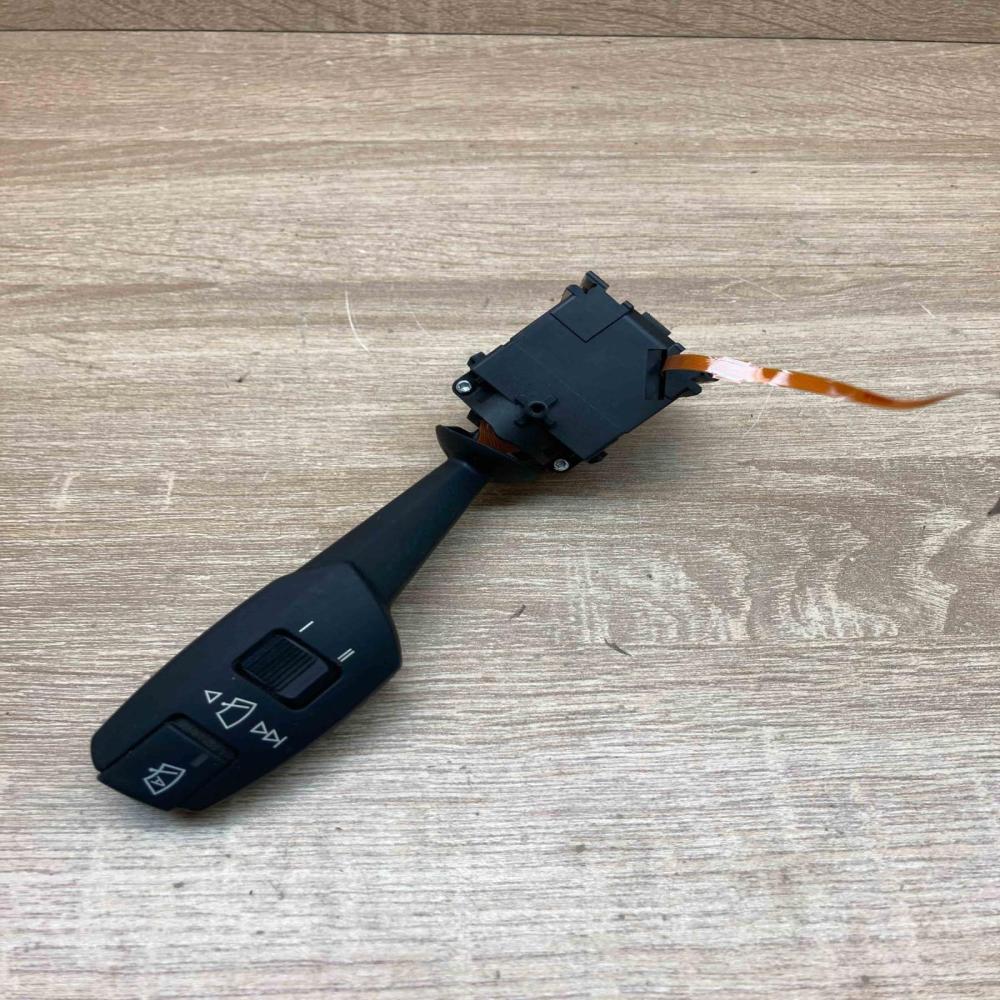 01208197   Wiper control stalk BMW 1 E81 E87