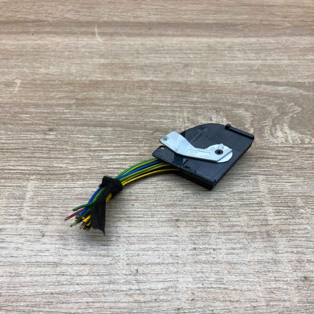6913630   Plug wire BMW 5 G30 G31