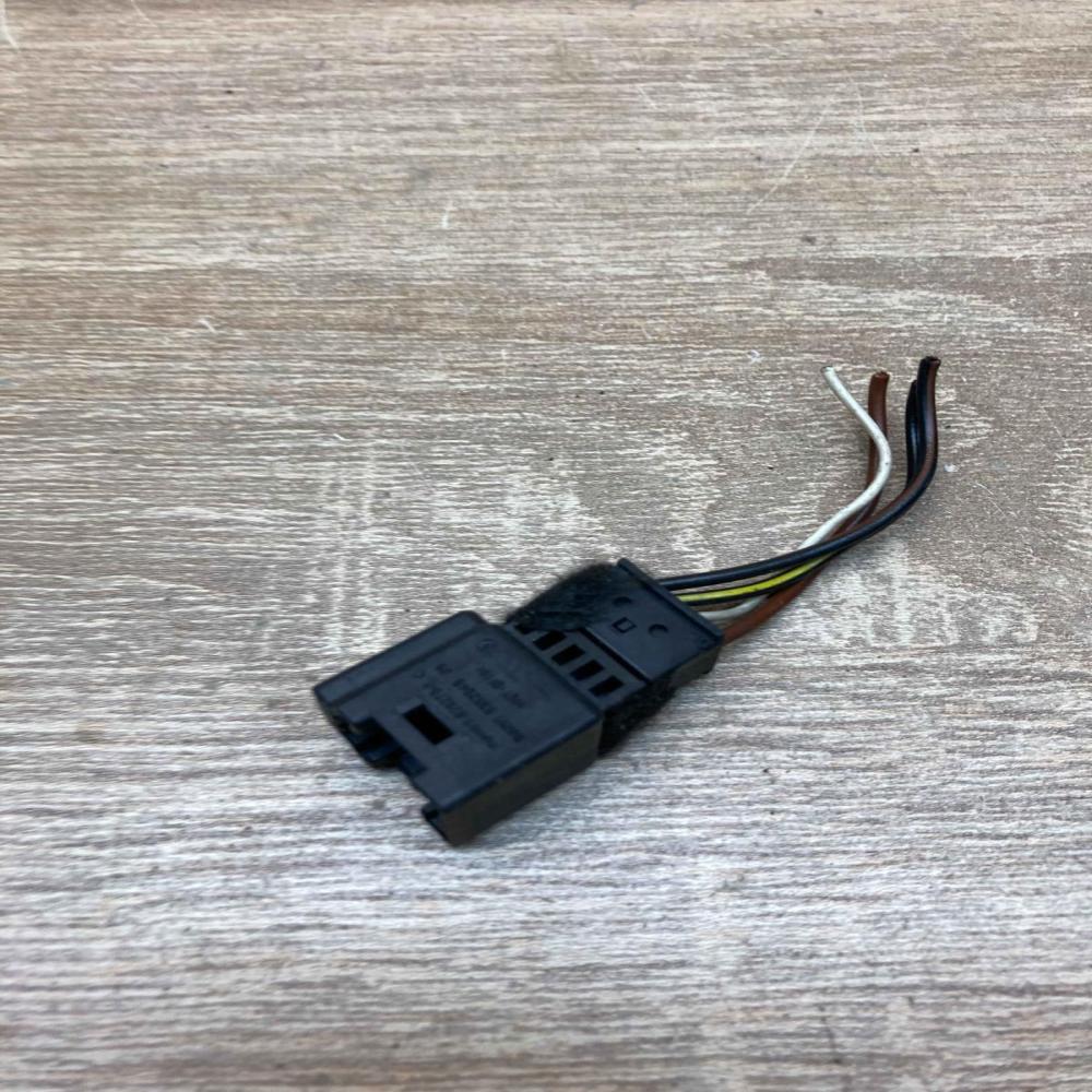 8352945 929270 1  Plug wire BMW 5 E60 E61