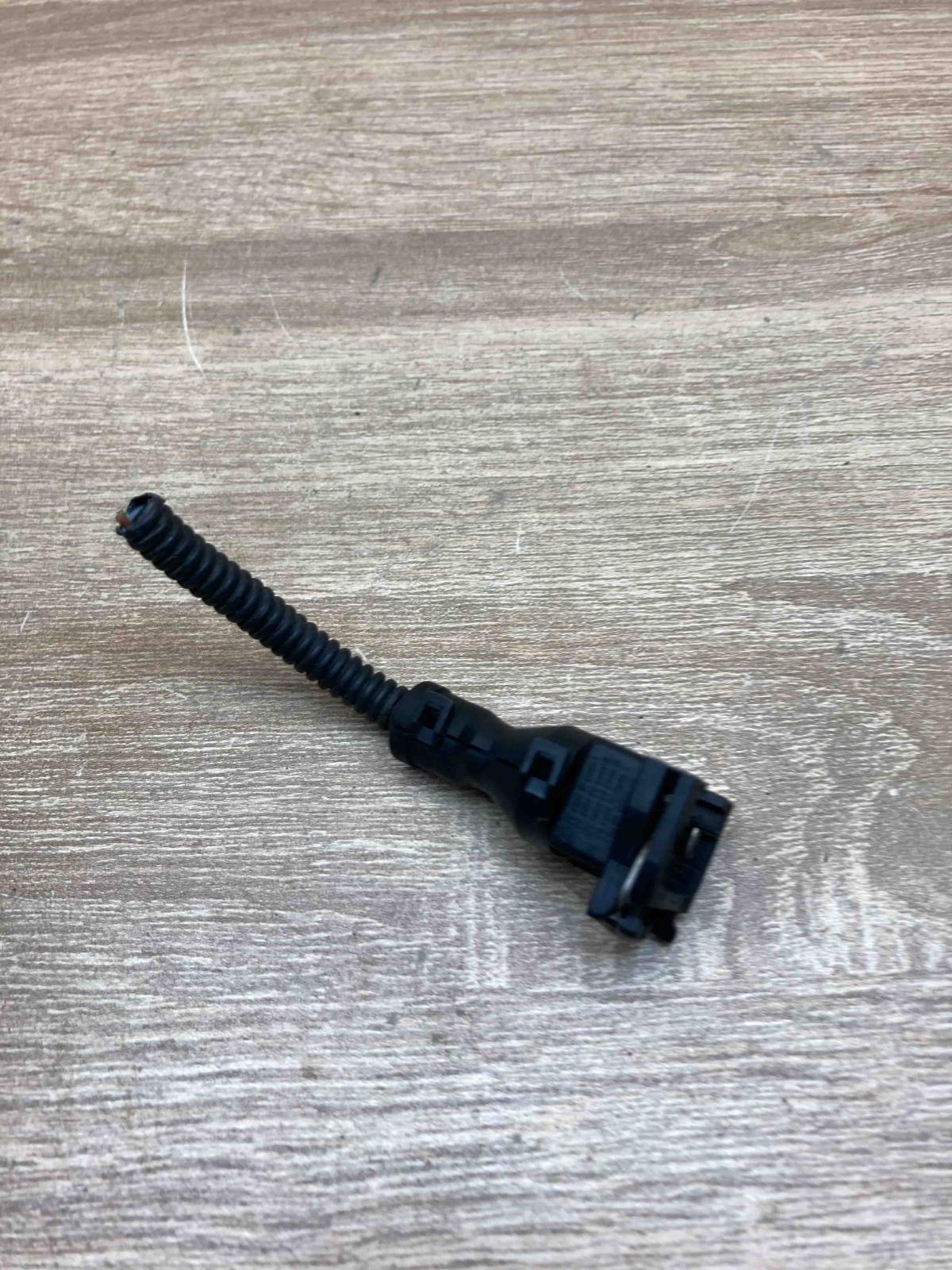 09440401   Plug wire Mercedes-Benz CLS C219