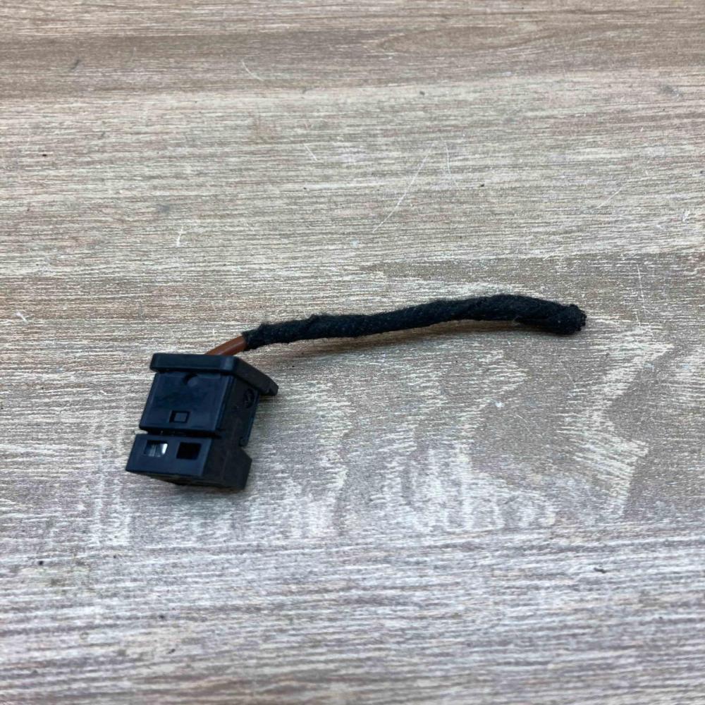 6931884   Plug wire BMW 3 E90 E91