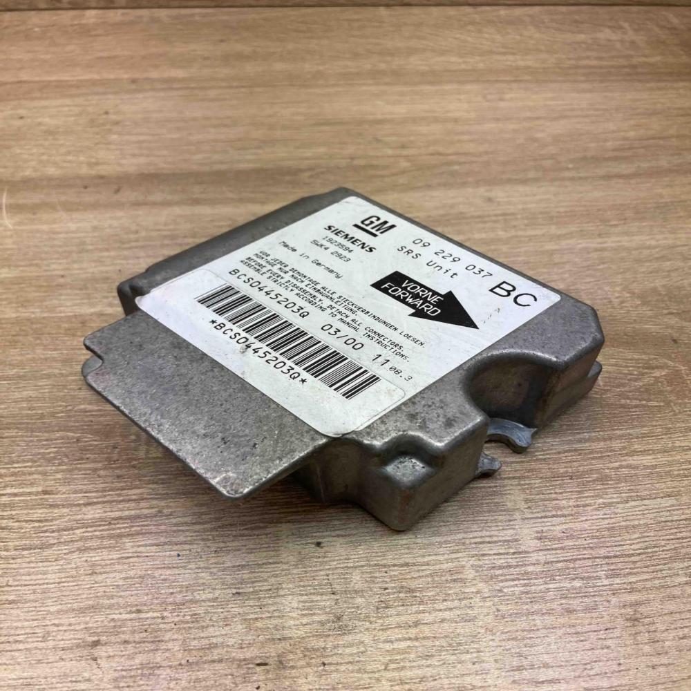 09229037 5WK42923 Used Airbag control unit/module Opel Vectra B