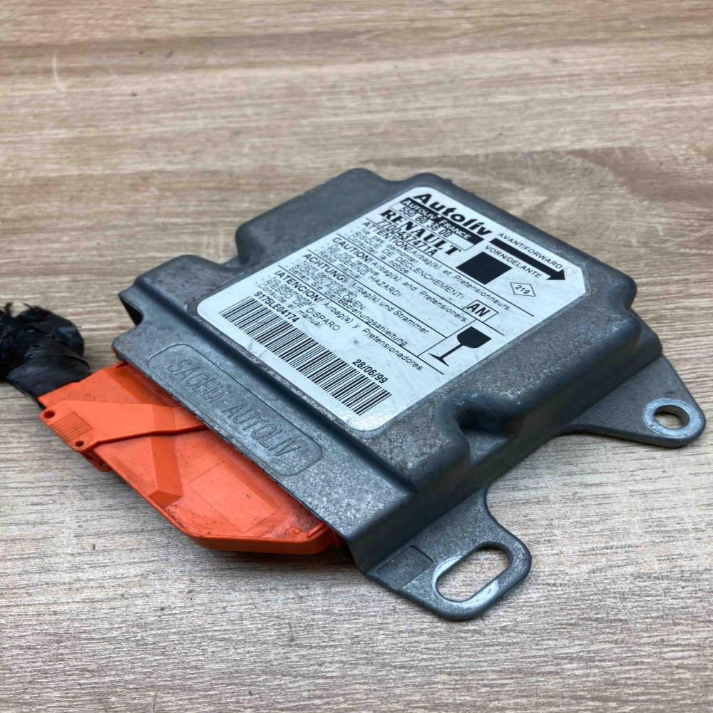 7700437471A 550803800 With Plug Airbag control unit/module Renault Scenic I