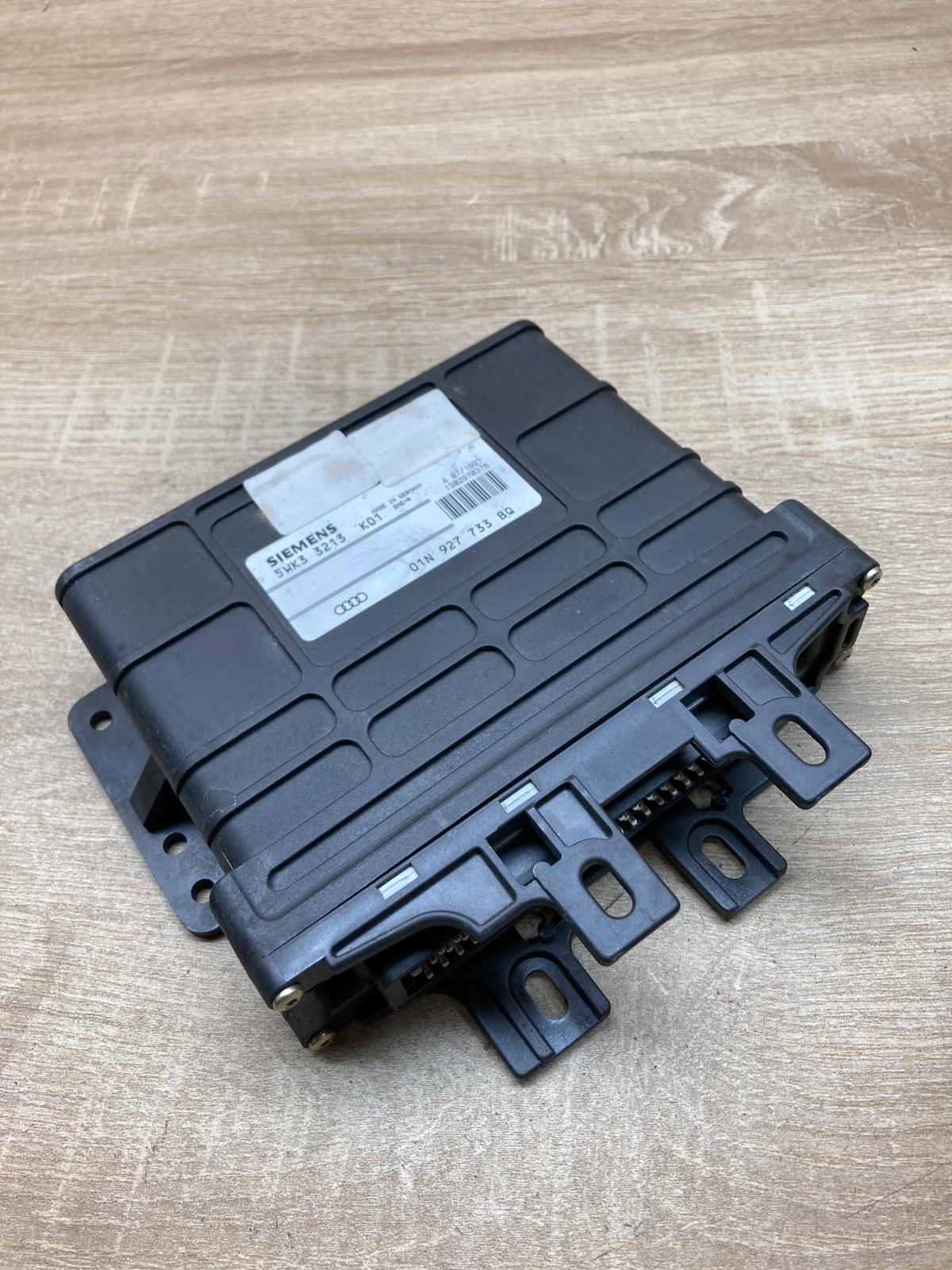 01N927733BQ 5WK33213  Engine control unit/module ECU Volkswagen PASSAT B5