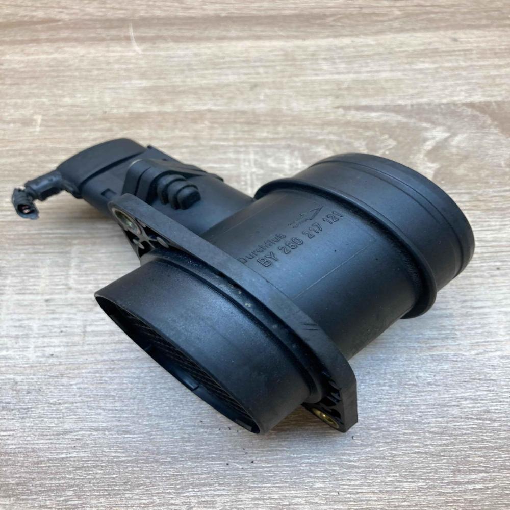 280217121   Mass air flow meter Skoda Octavia Mk1 (1U)