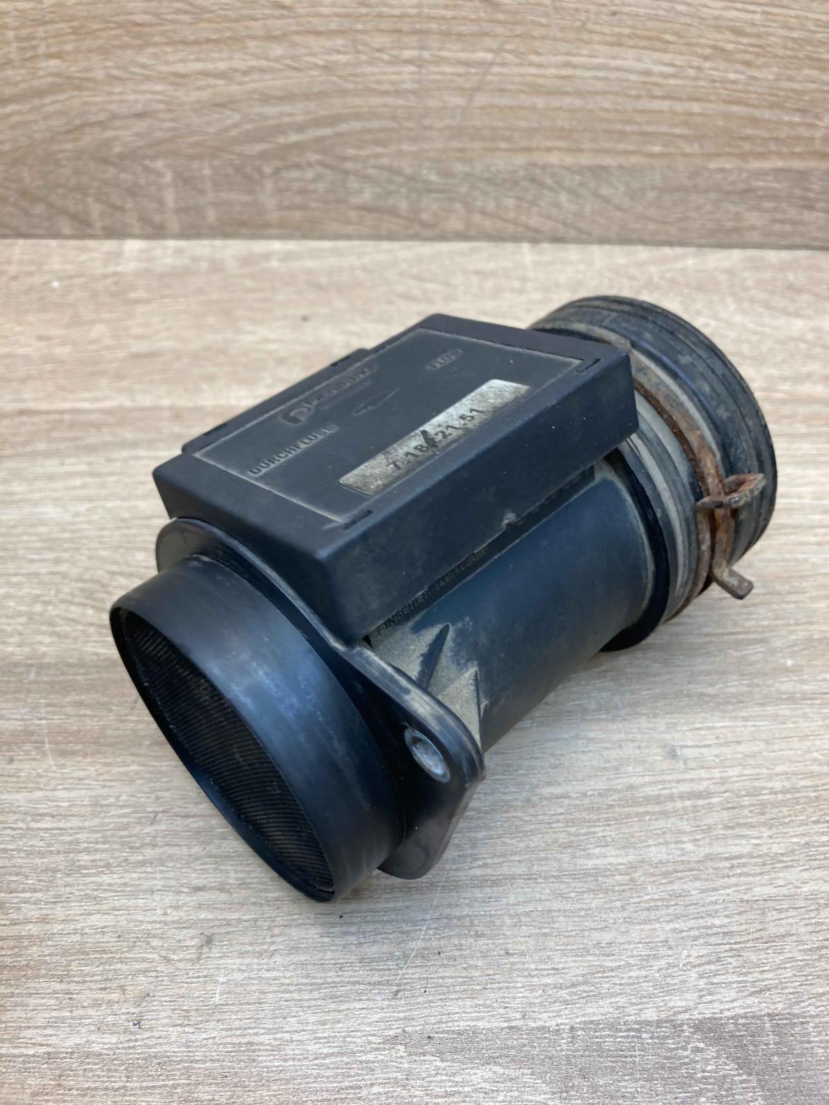 71822151   Mass air flow meter Audi 80 90 S2 B4