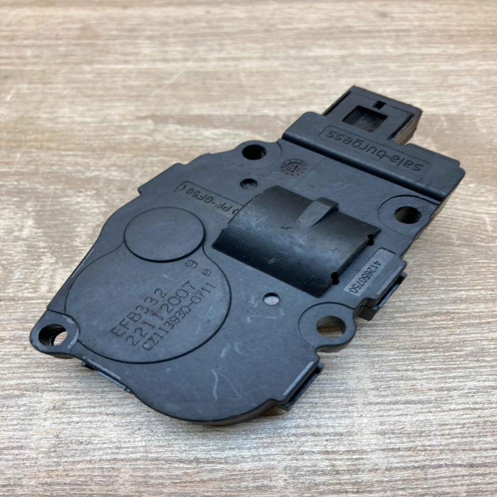 22112007e 410475520  Air flap motor/actuator Mercedes-Benz ML W164