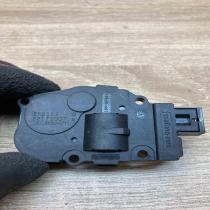 22112007e 410475520  Air flap motor/actuator Mercedes-Benz ML W164