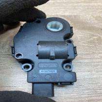 22112007e 410475520  Air flap motor/actuator Mercedes-Benz ML W164