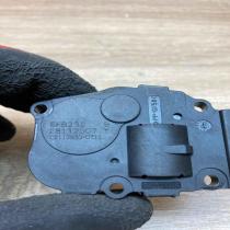 28112007f 410475520  Air flap motor/actuator Mercedes-Benz ML W164