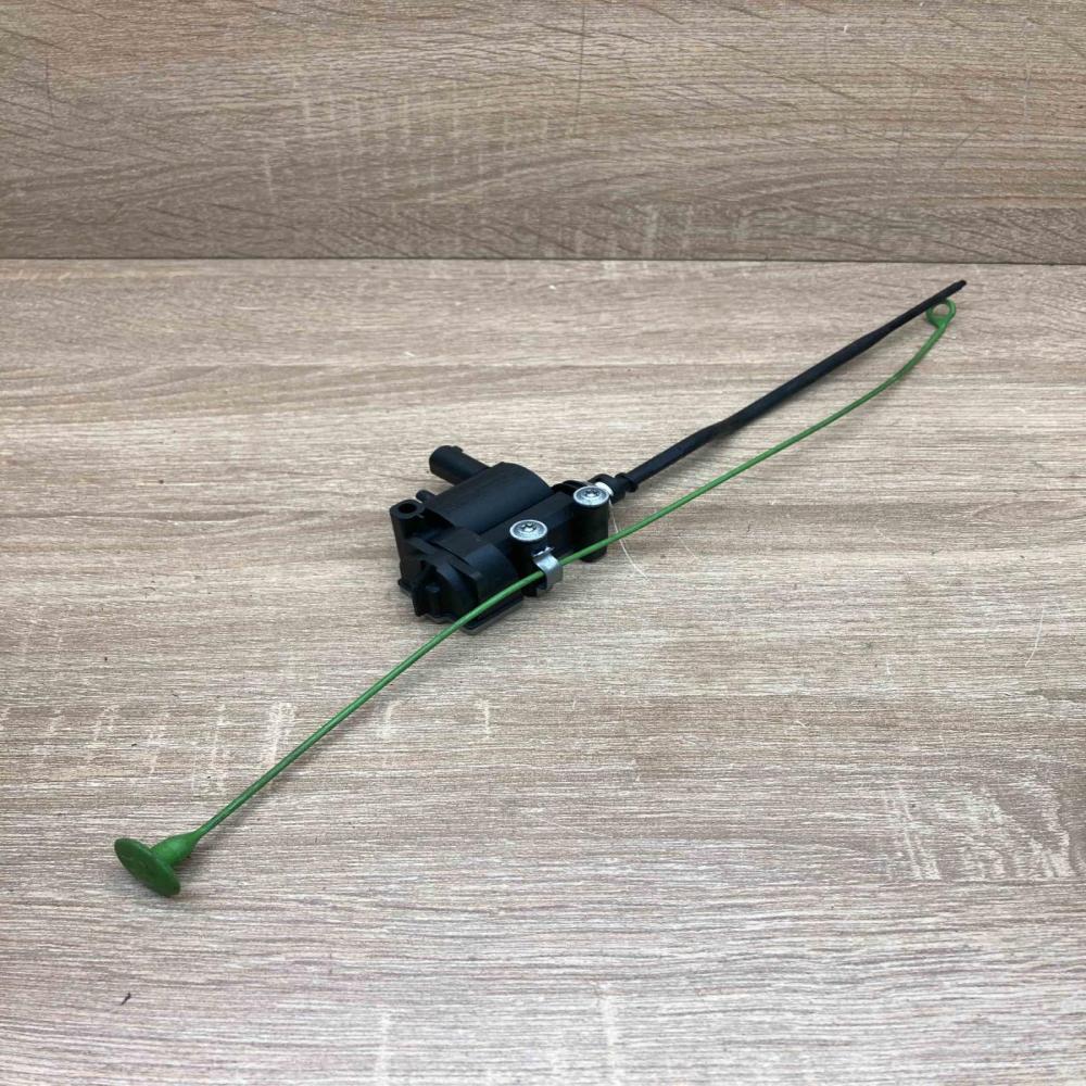 6985880 40620442  Fuel tank cap lock Mini Cooper Coupe R58