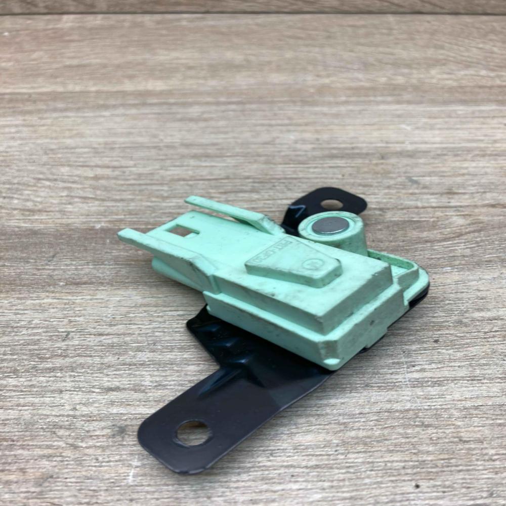 3418539   Airbag deployment crash/impact sensor BMW X3 E83