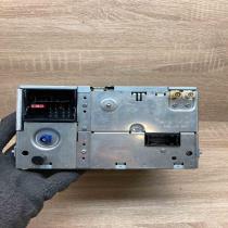 1K0035198B 7612002064 Defected Screen Radio/CD/DVD/GPS head unit Volkswagen PASS