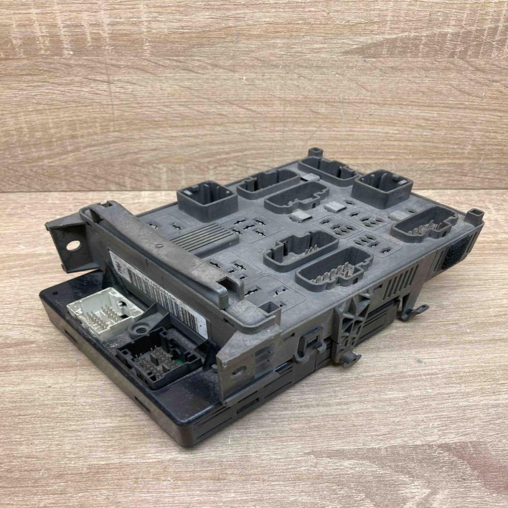 8200148809 518095419  Fuse module Renault Laguna II