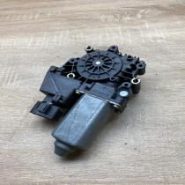05071900 113846 100  Front door window regulator motor Audi A4 S4 B5 8D