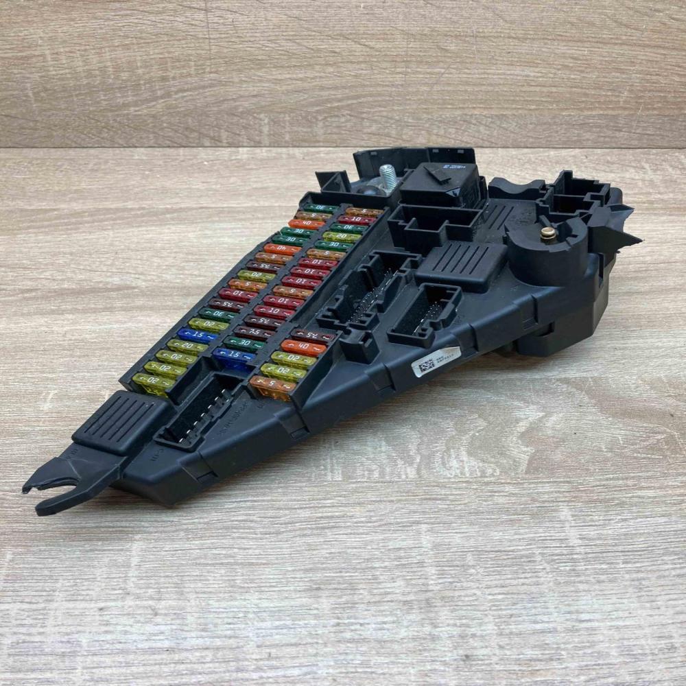 6906618   Fuse module BMW 5 E60 E61
