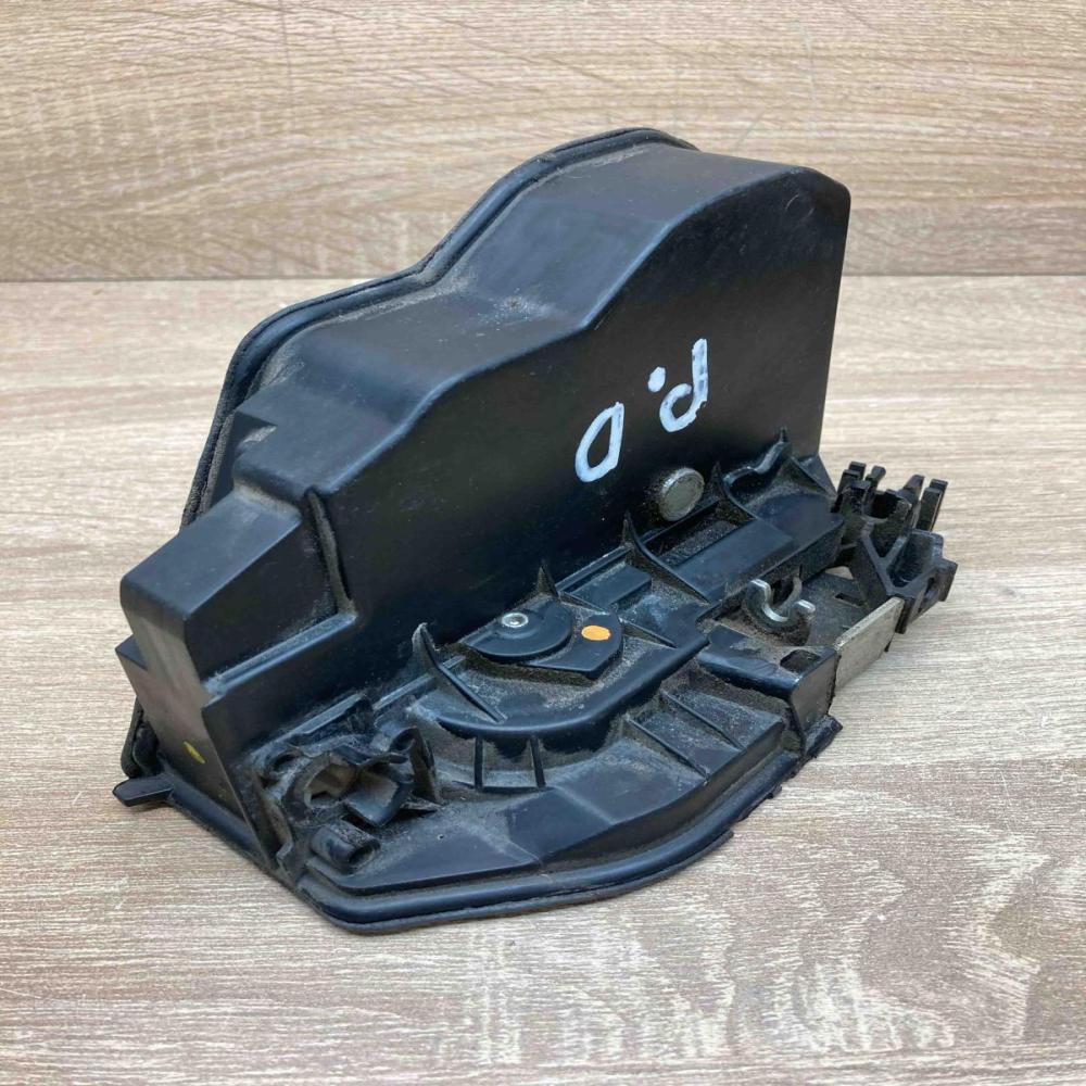7202144 A053702 Front Right Front door lock BMW 5 E60 E61