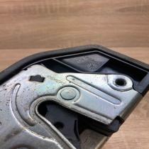 7154619  Front Left Front door lock BMW 5 E60 E61