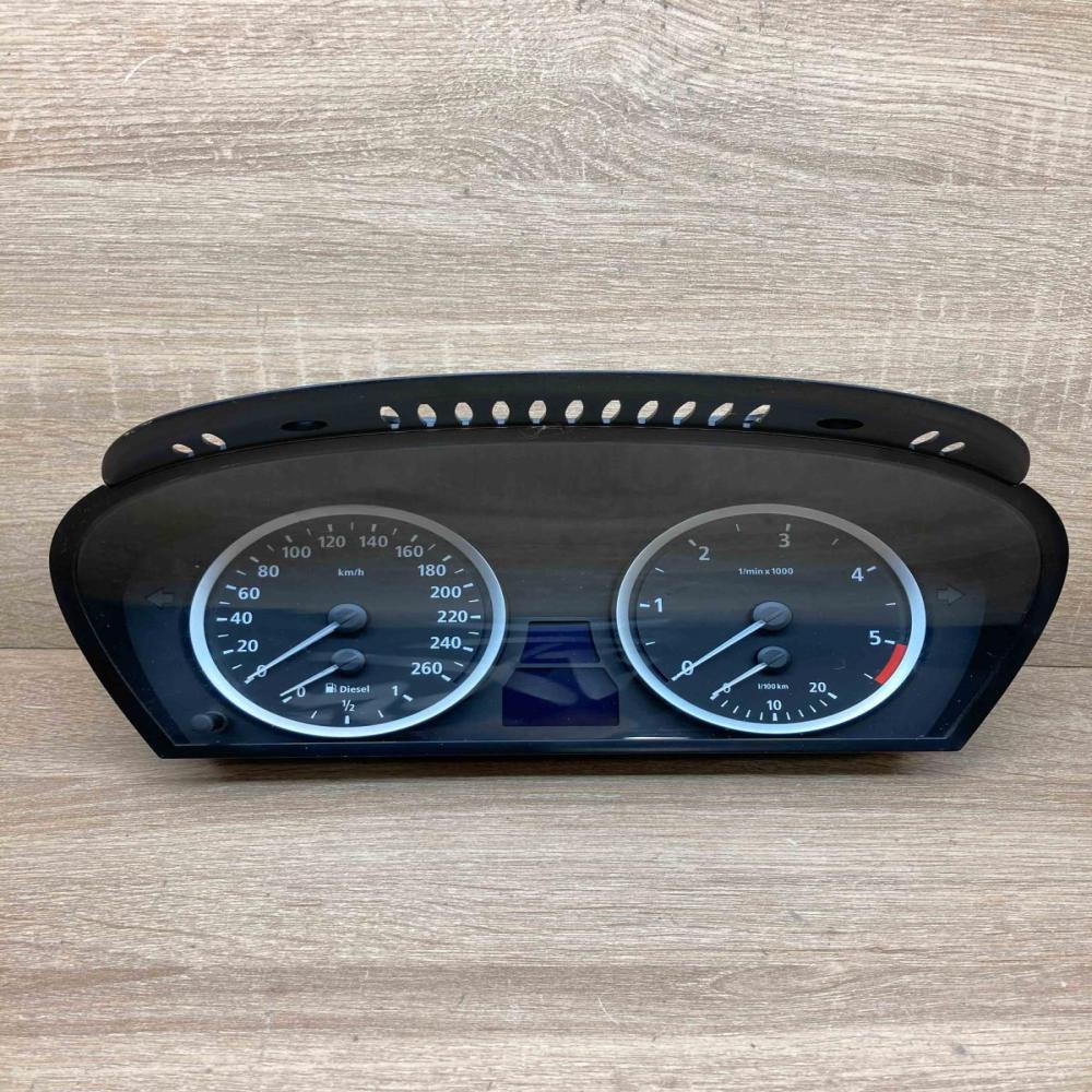9135253 110080213  Speedometer (instrument cluster) BMW 5 E60 E61