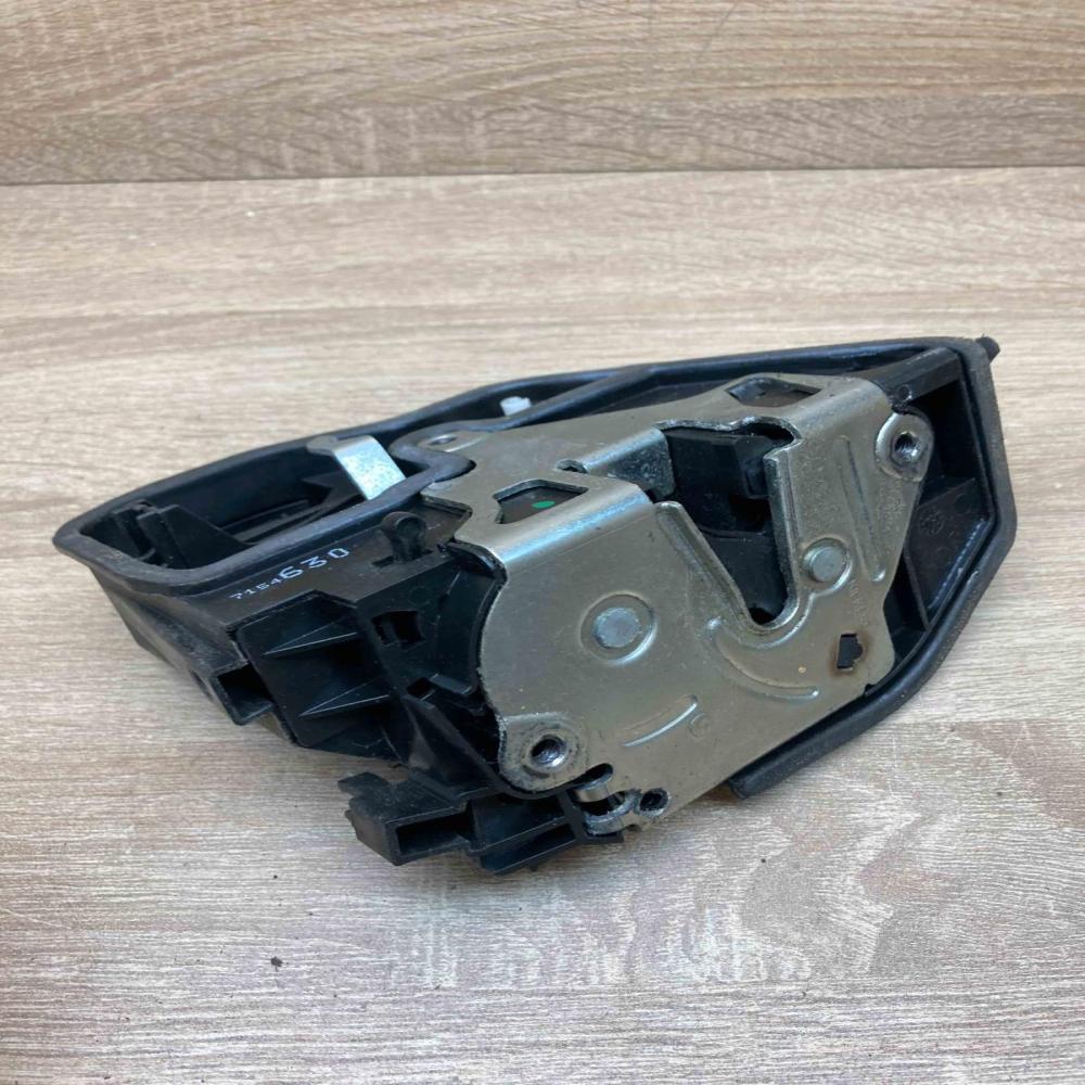 7154630   Rear door lock BMW 5 E60 E61