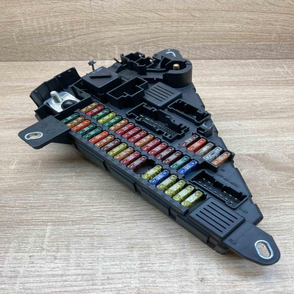 6906618 518890017  Fuse module BMW 5 E60 E61