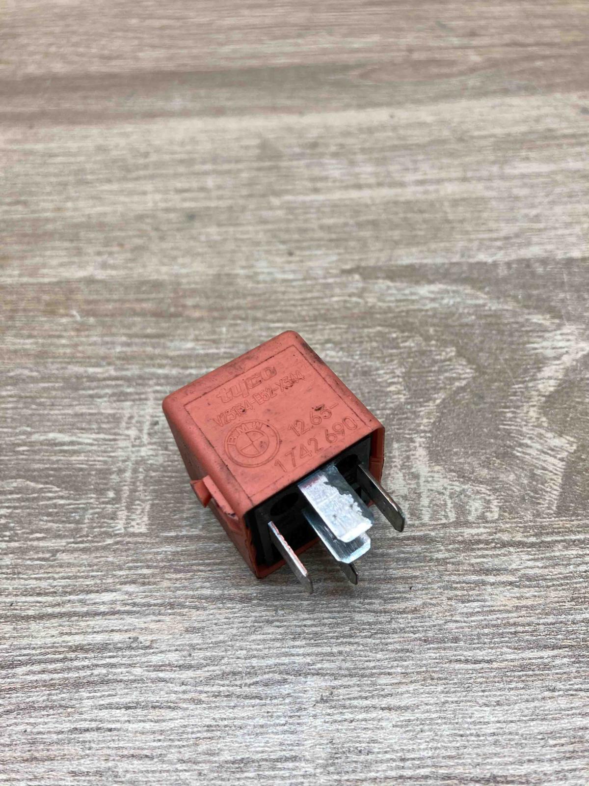 1742690 V23134 E52 X344  Other relay BMW 3 E46