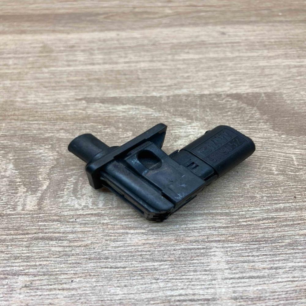 9119052   Bonnet alarm switch sensor BMW 3 E90 E91