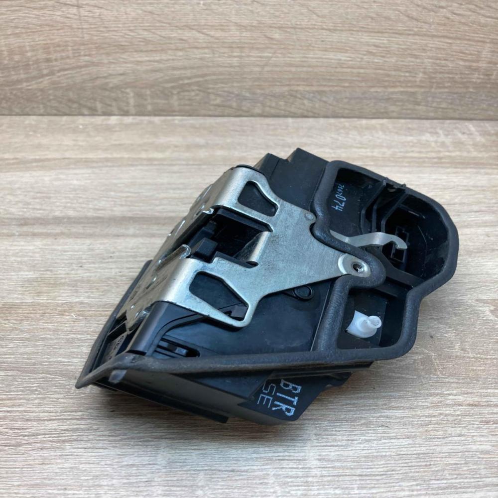 7167074 Front Right BTR SE Front door lock BMW 5 E60 E61