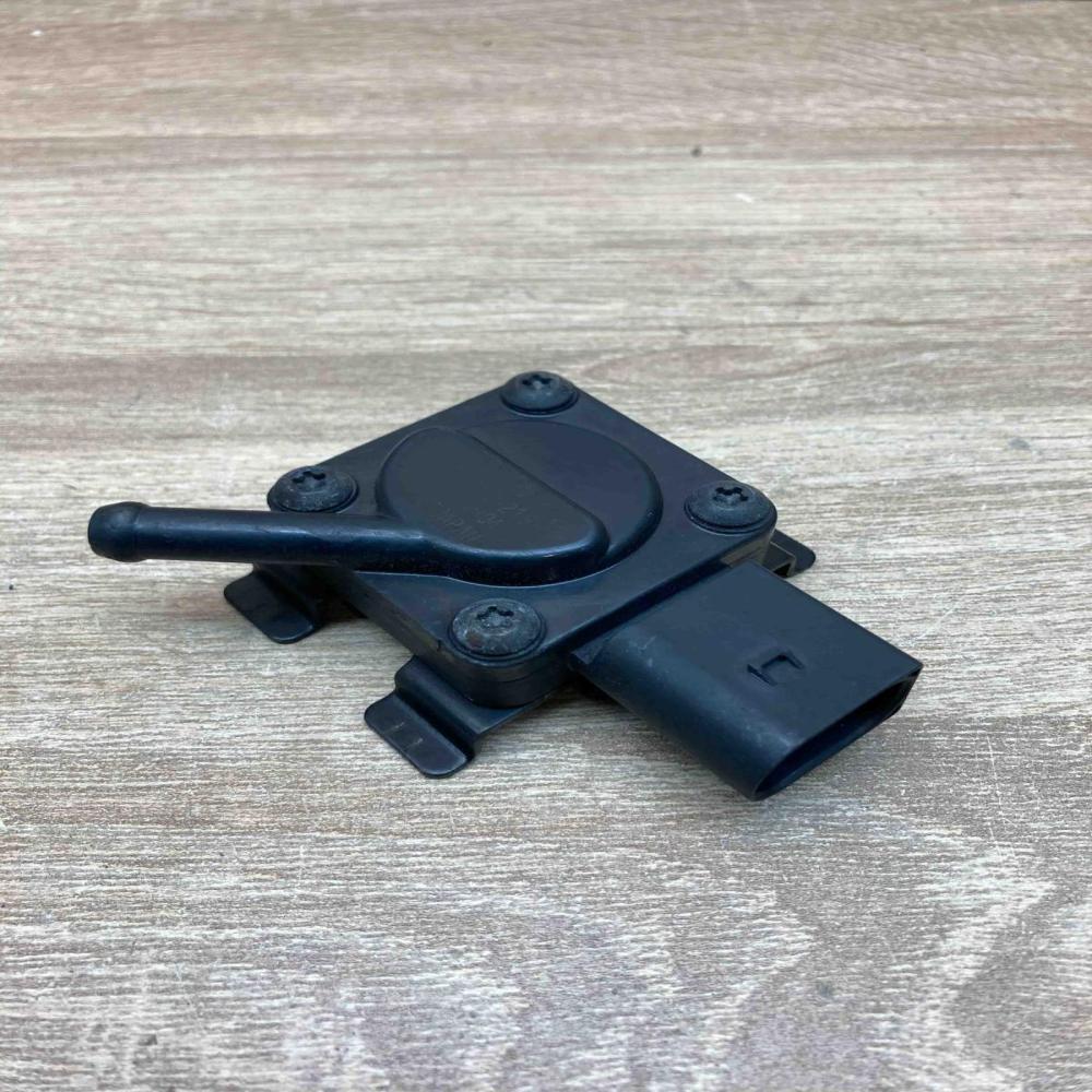 7789219   Exhaust gas pressure sensor BMW 5 E60 E61