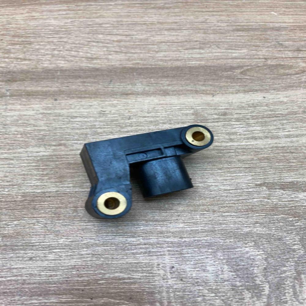 6977398 220507  Airbag deployment crash/impact sensor BMW 5 E60 E61