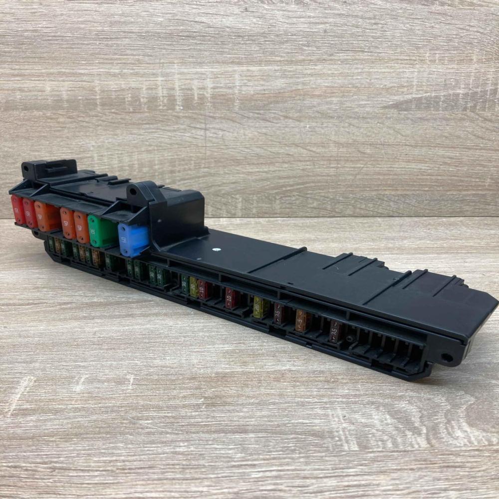 6957330 25613290  Fuse module BMW 5 E60 E61