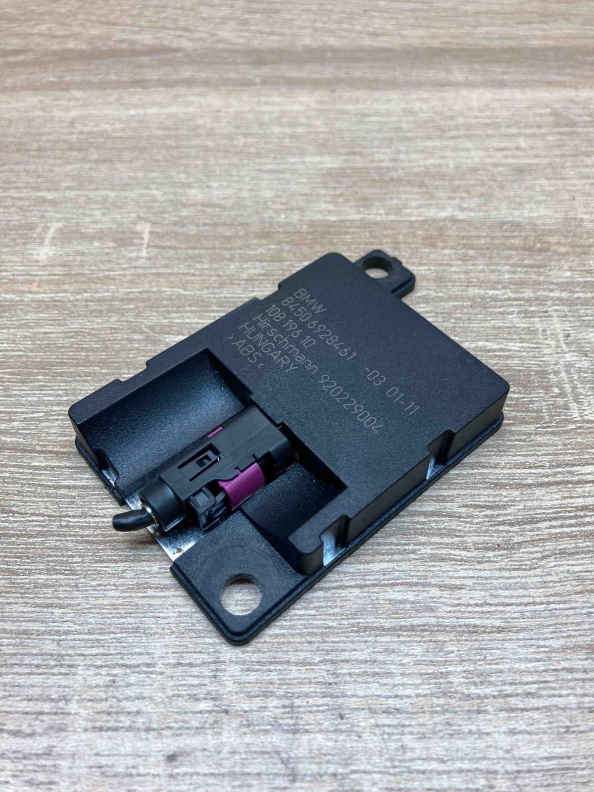 6928461 10819610 With Plug Aerial antenna amplifier BMW 5 E60 E61