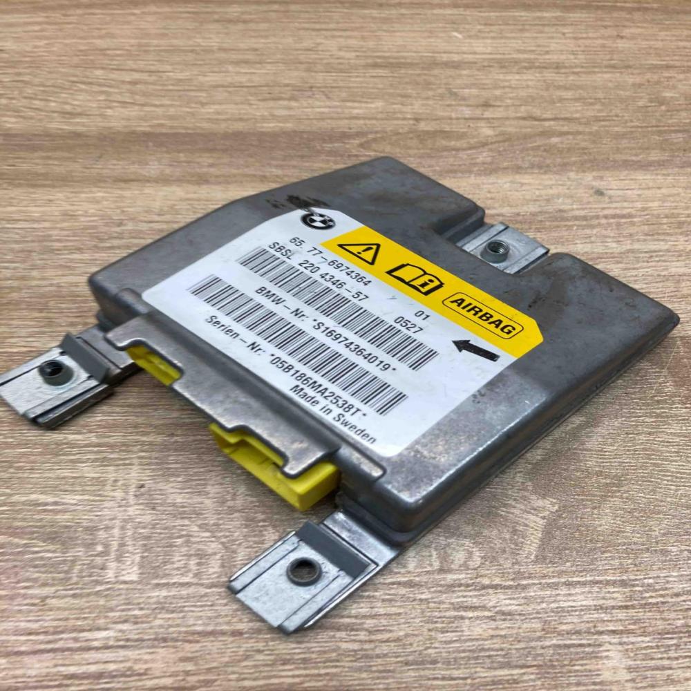 6974364 2204346 57  Airbag control unit/module BMW 5 E60 E61