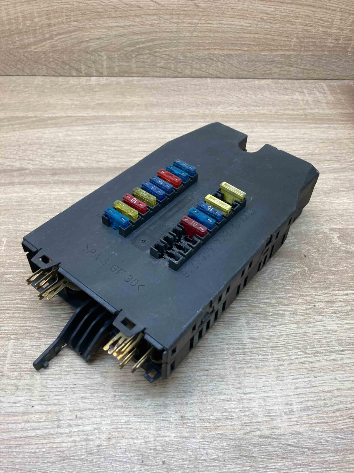 0005400650 08501002  Fuse module Mercedes-Benz Vito Viano W638