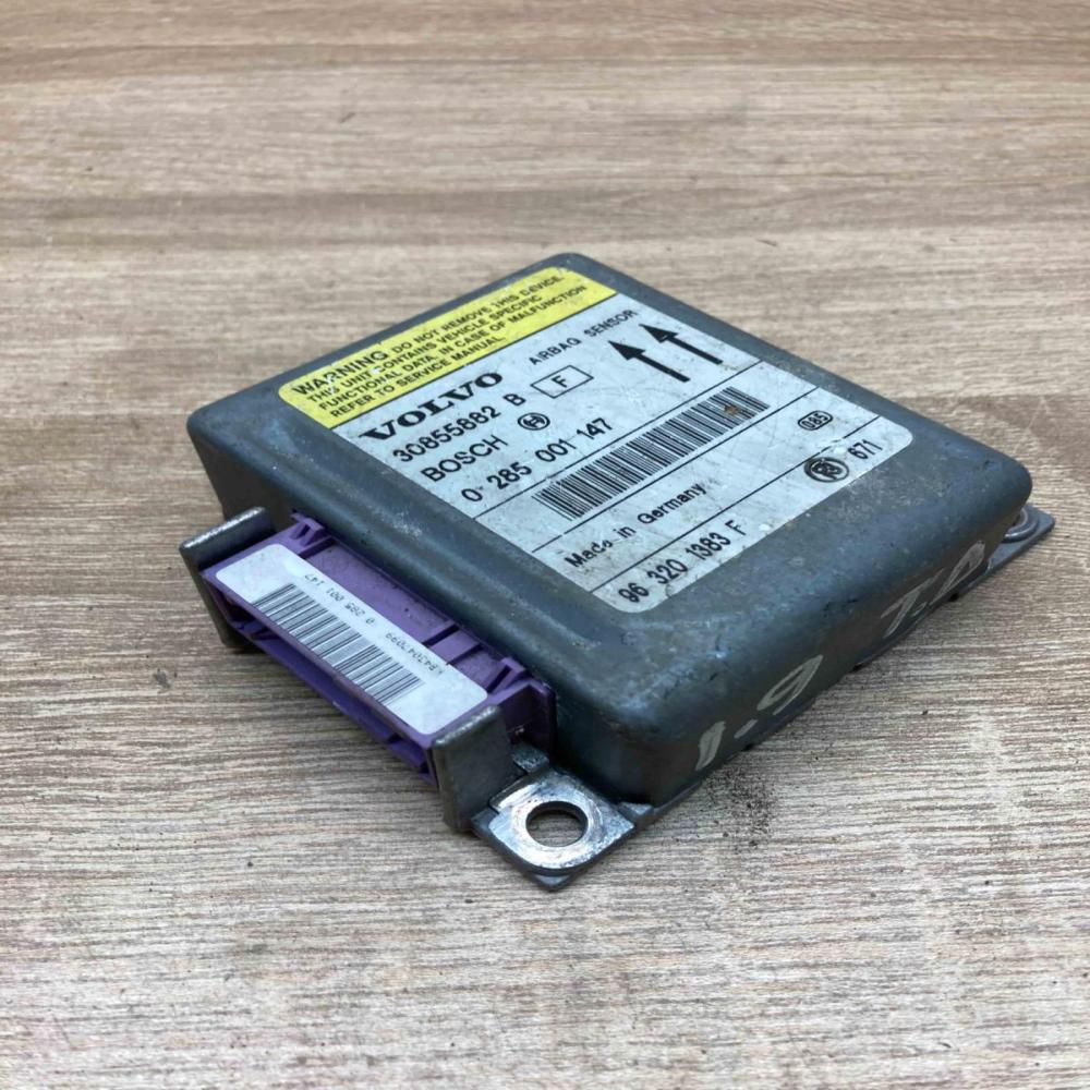 30855882B 0285001147  Airbag control unit/module Volvo S40, V40