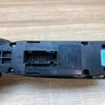6952036   Electric window control switch BMW 1 E81 E87