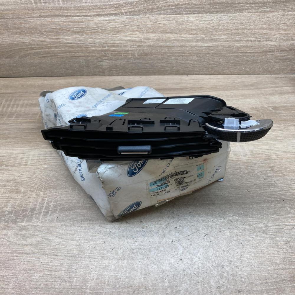 BM51 A014L20BE BM51 A014L20 BE 26R03C04 Dash center air vent grill Ford Focus ST