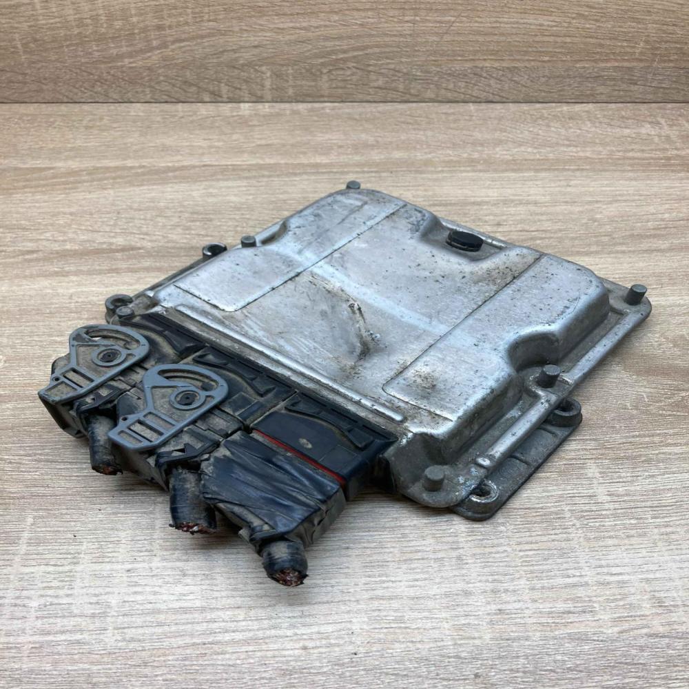 7700104407 0281001999  Engine control unit/module ECU Renault Espace III