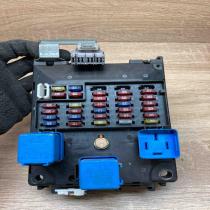 PP T30 GF10 1F5 122001  Fuse box set Nissan Micra C+C
