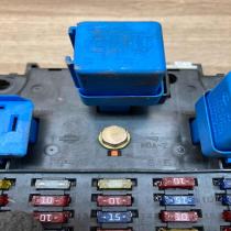 PP T30 GF10 1F5 122001  Fuse box set Nissan Micra C+C