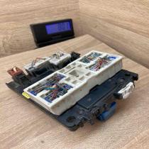 PP T30 GF10 1F5 122001  Fuse box set Nissan Micra C+C