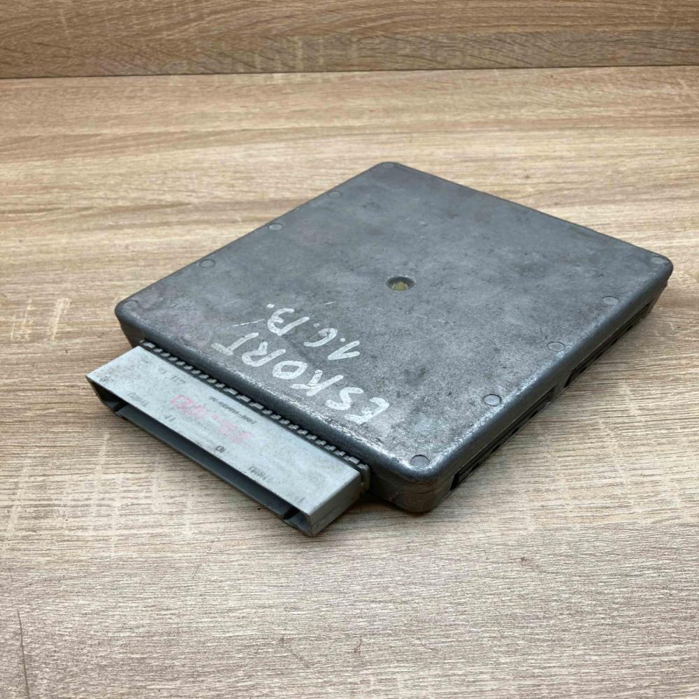 93AB 12A650 AC  AGED Engine control unit/module ECU Ford Escort