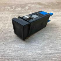 7D0959621   Windscreen/window heater switch Volkswagen Transporter - Caravelle T