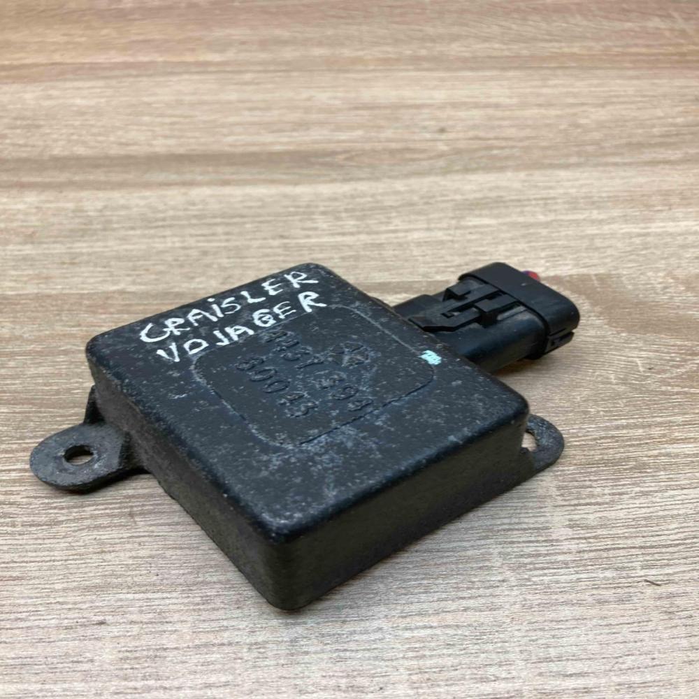 4437394 60043  Other relay Plymouth Voyager