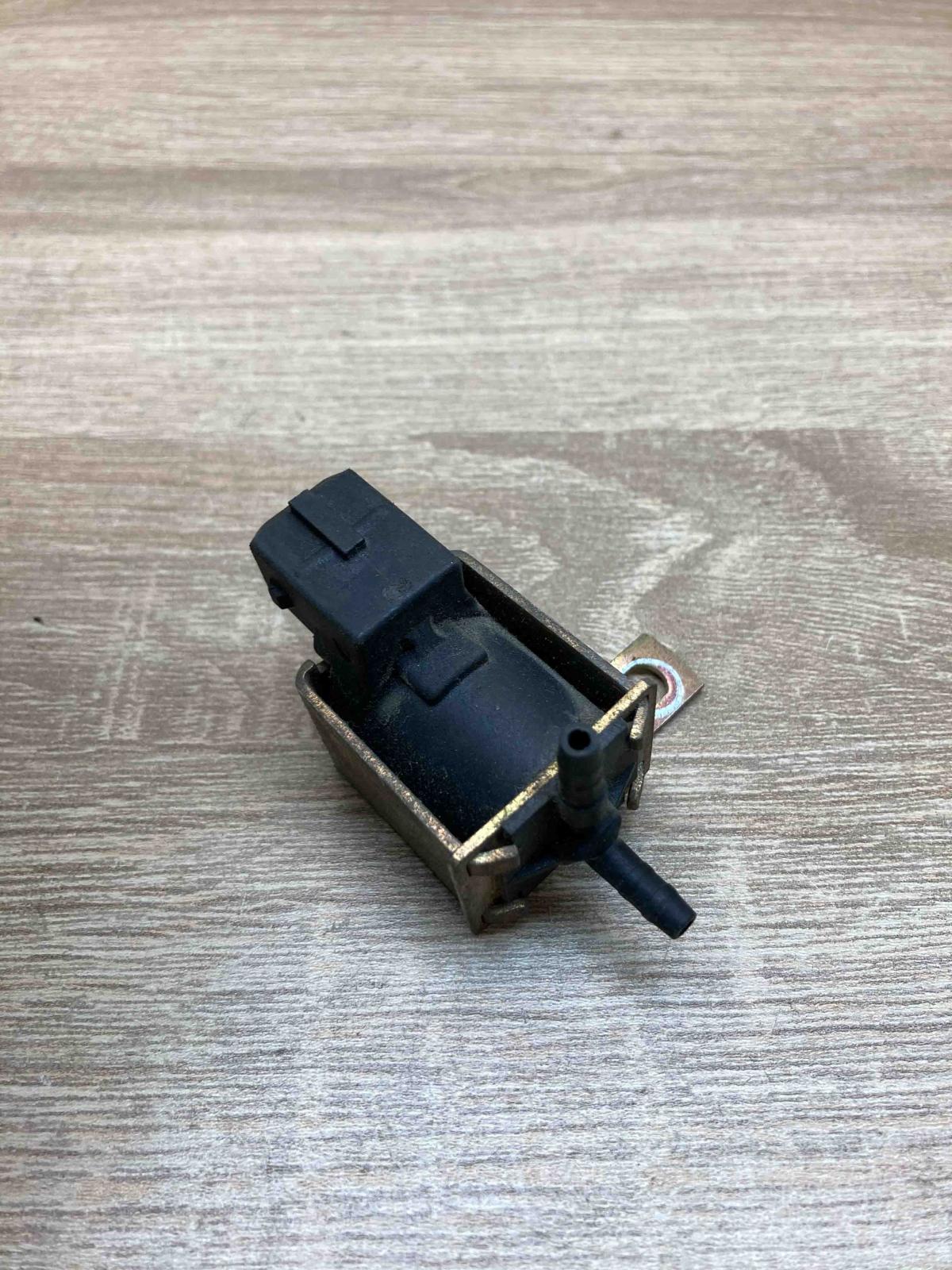 028906283 72169313  Turbo solenoid valve Audi A3 S3 8L