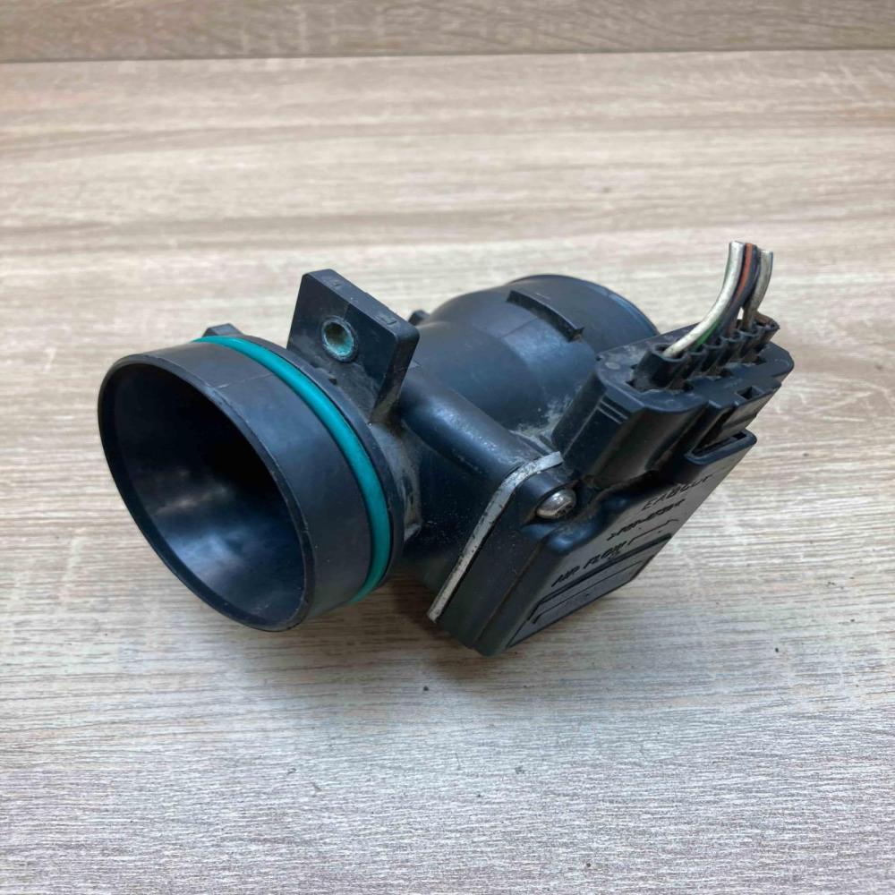 98AB 12B579 DA XS4F 12B624 AB  Mass air flow meter Ford Focus