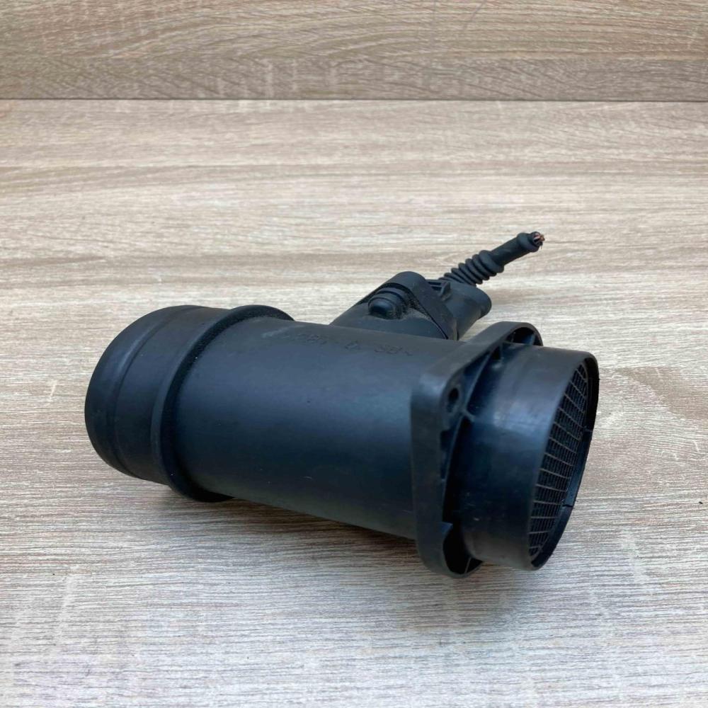 0281002216   Mass air flow meter Volkswagen PASSAT B5.5